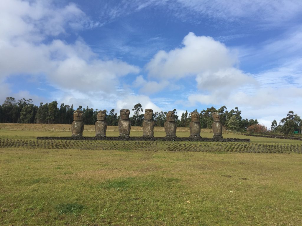 imagenes de moais de la isla de pascua