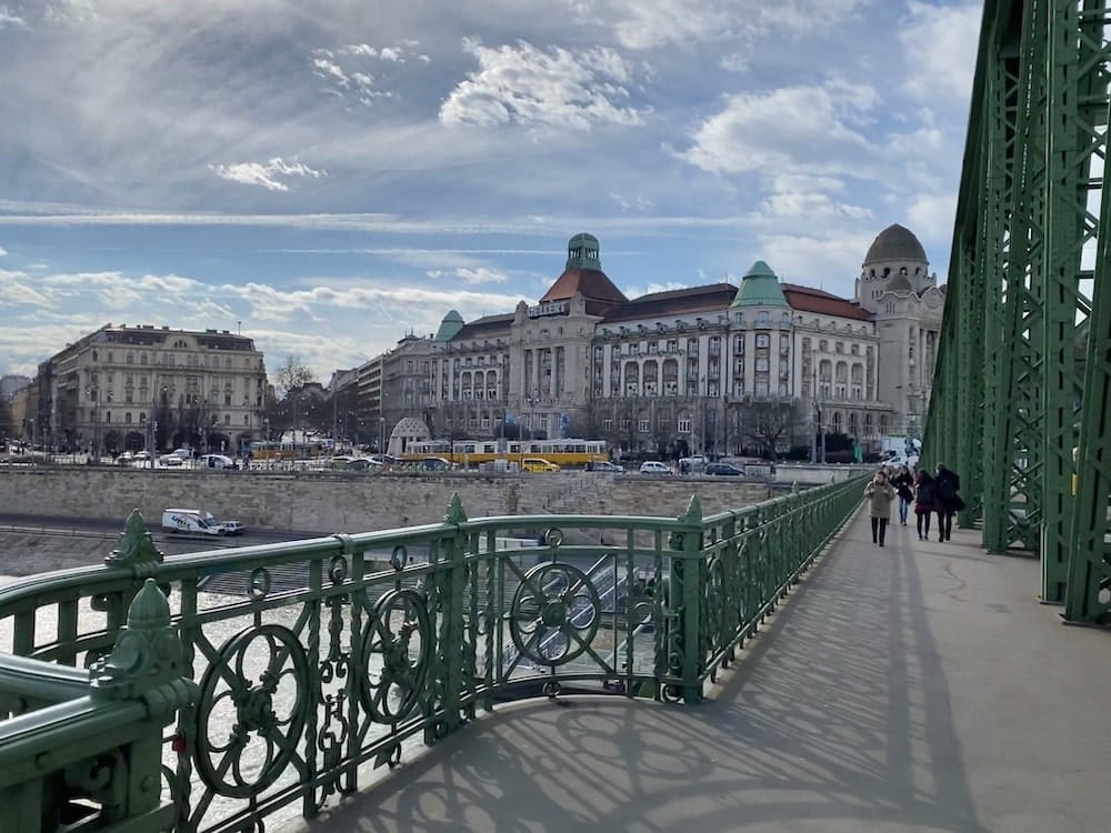 como llegar del aeropuerto de budapest al centro