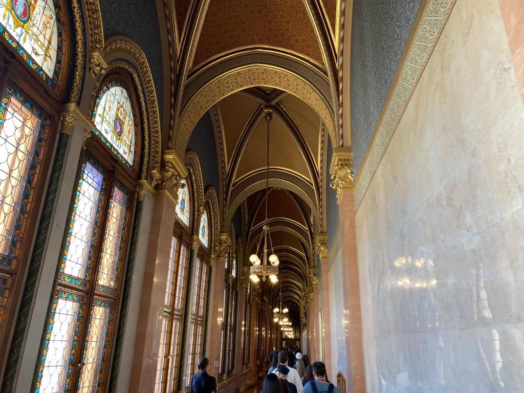 horarios parlamento budapest