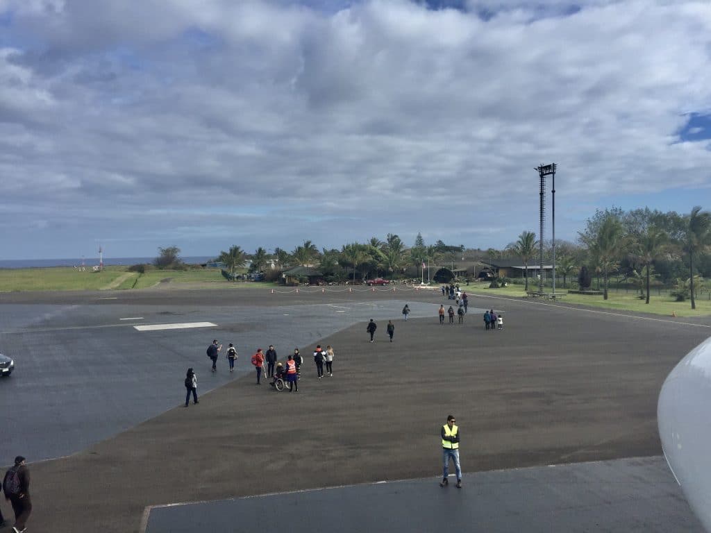 isla de pascua aterrizando