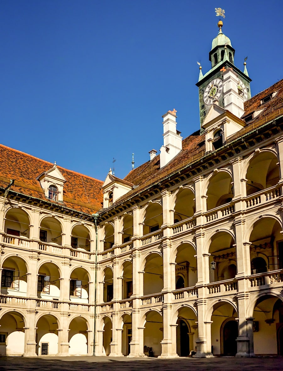 graz austria planes