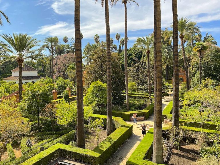 monumento a becquer sevilla