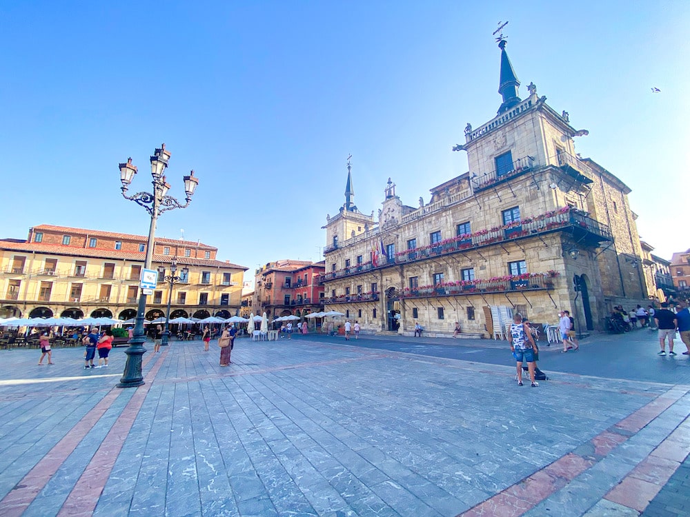 mejores hoteles donde dormir en leon