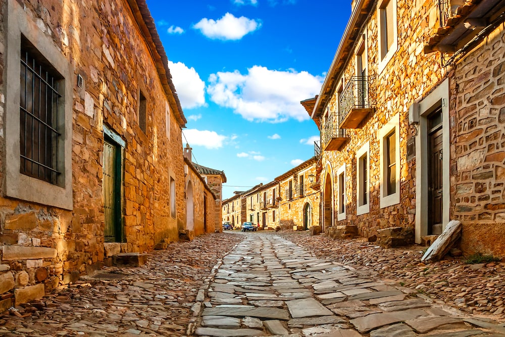 pueblos de leon bonitos