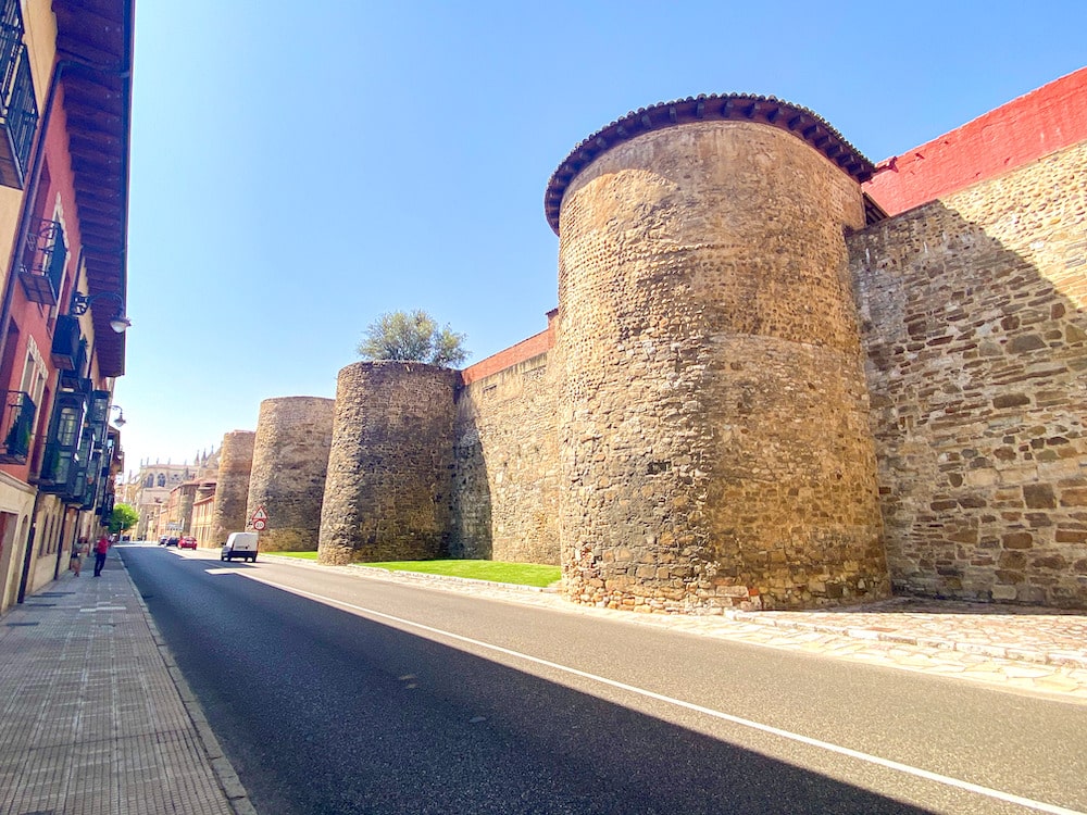 que ver en leon y alrededores