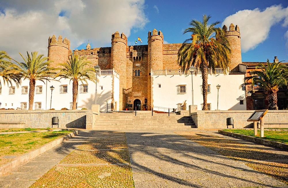 pueblos importantes de badajoz