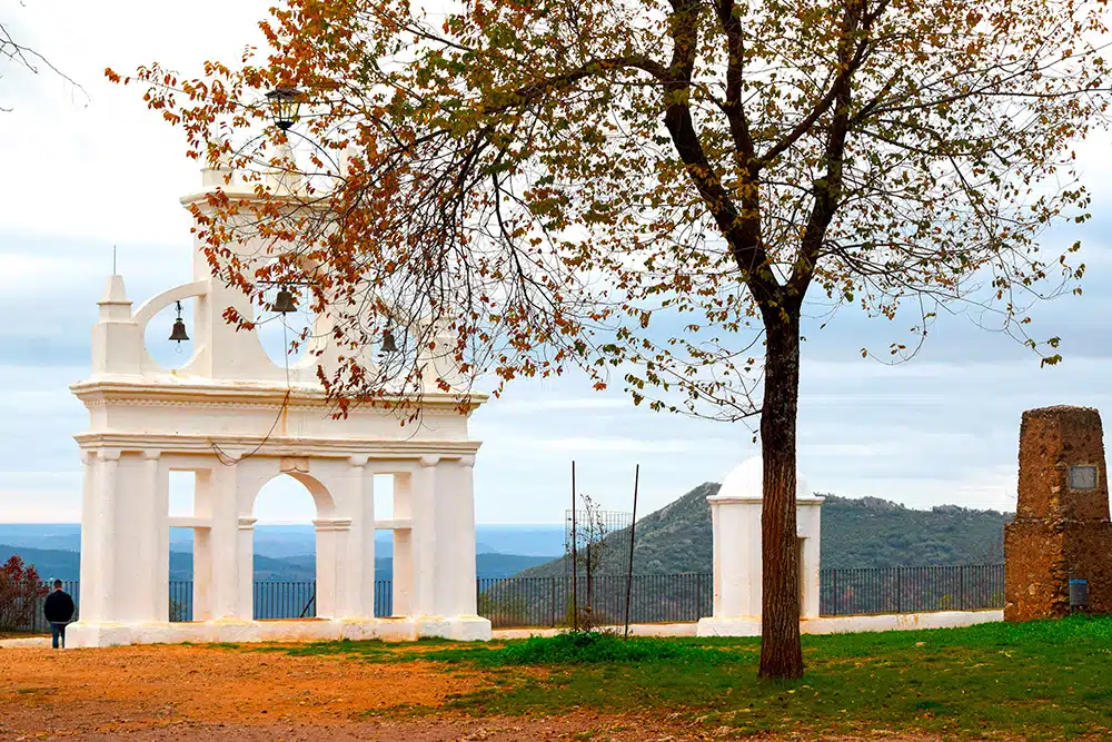 pueblos de huelva con playa